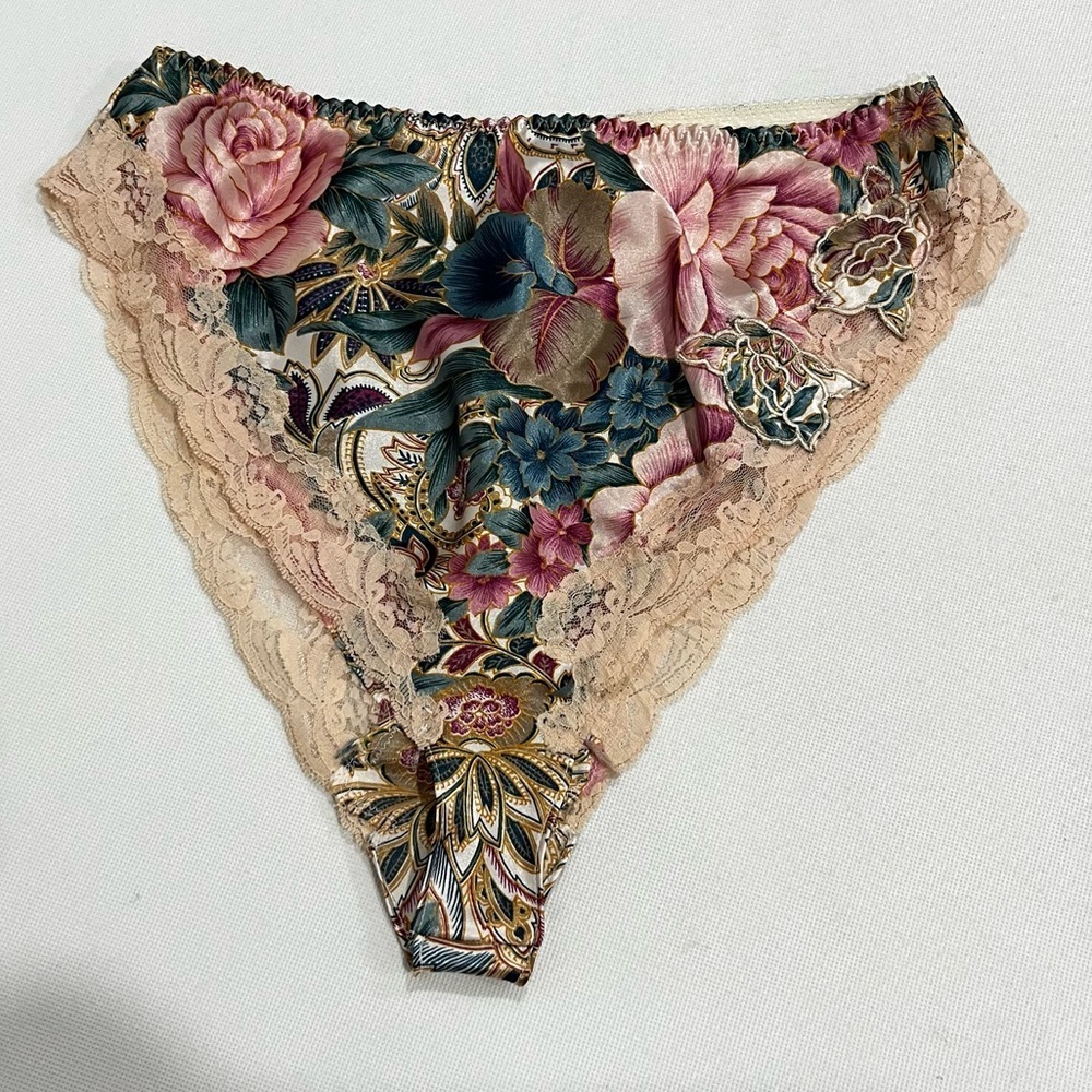 Victoria's Secret Gold Label Vintage Panty Floral Lace Trim Size Small High Cut